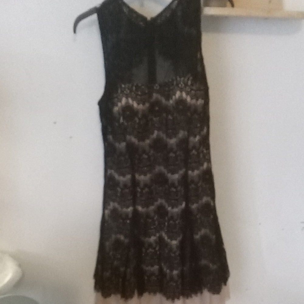 Chic Black Lace Mini Dress